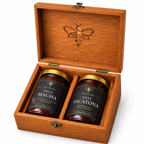 Caja de regalo abierta Casa Monzati con Salsa Macha y Salsa Sacatona artesanales - 804g
