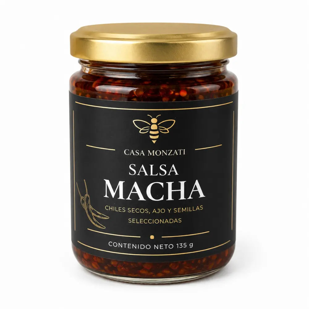 Salsa Macha artesanal Casa Monzati con mezcla de 5 chiles secos, nuez y arándanos - 402g
